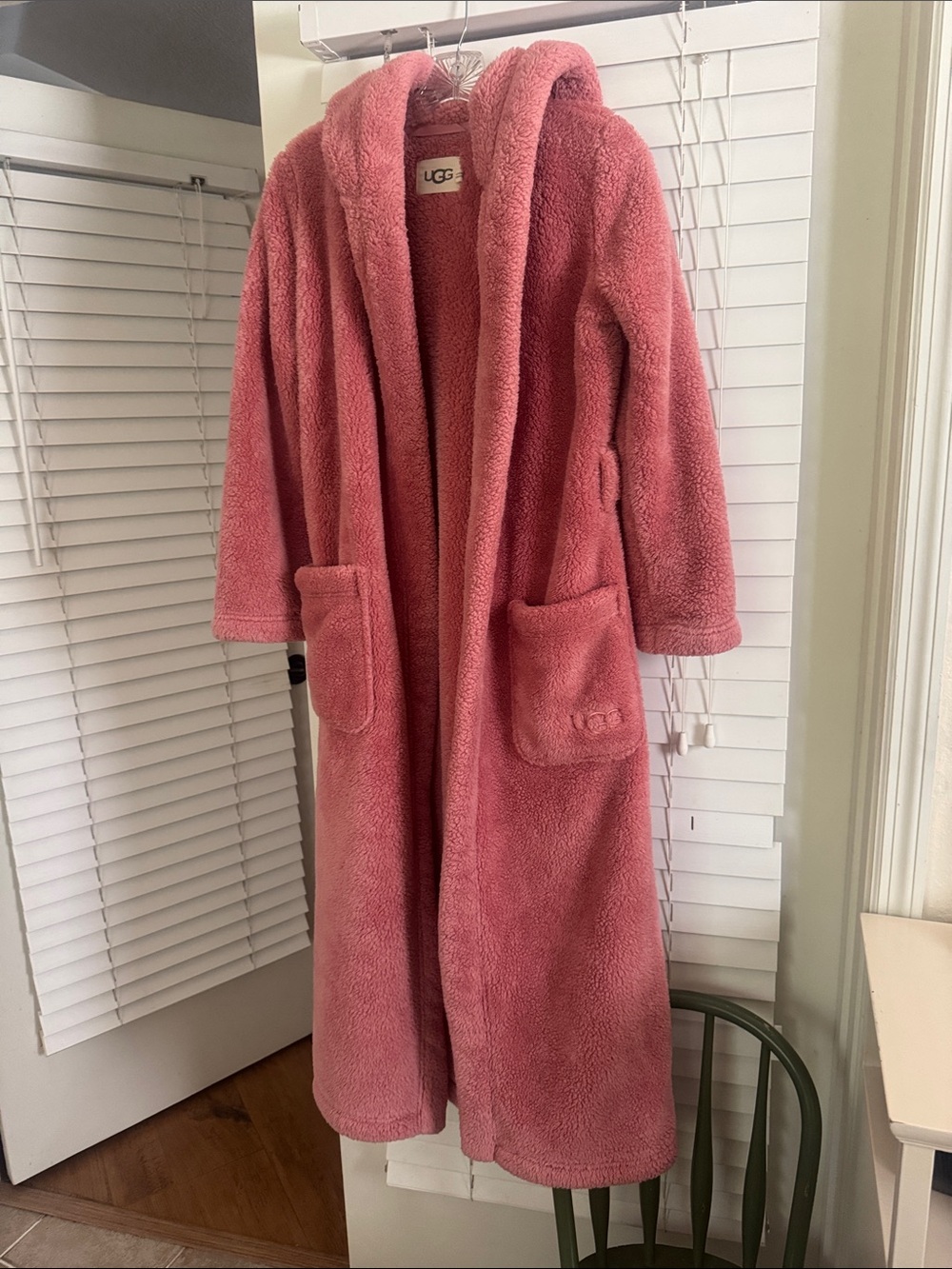 UGG Women's Dusty Pink Plush Hooded robe